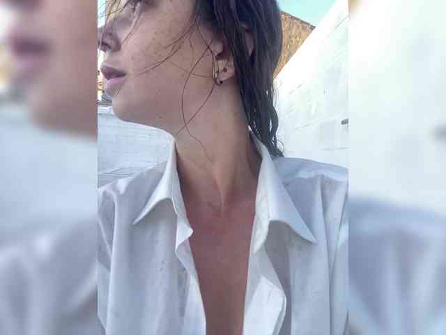 Miss_Milka webcam