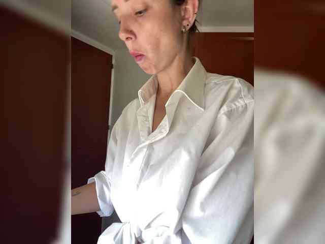 Miss_Milka webcam