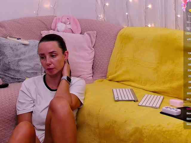 Miss_Milka webcam
