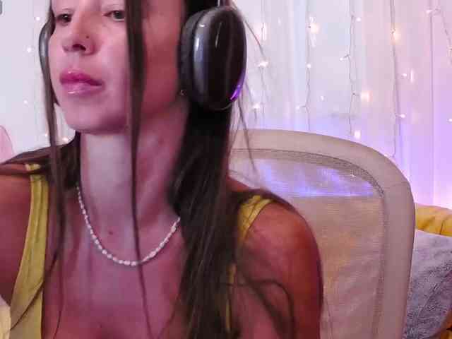 Miss_Milka webcam