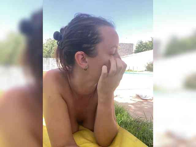 Miss_Milka webcam