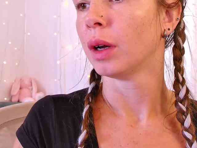 Miss_Milka webcam