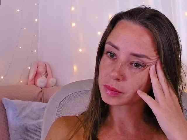 Miss_Milka webcam