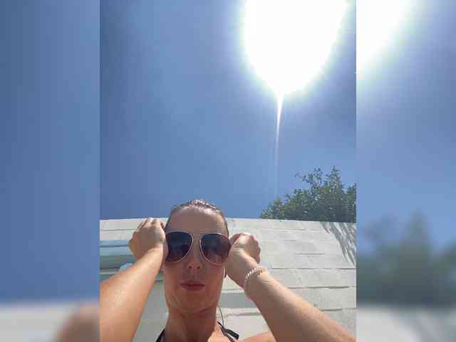 Miss_Milka webcam