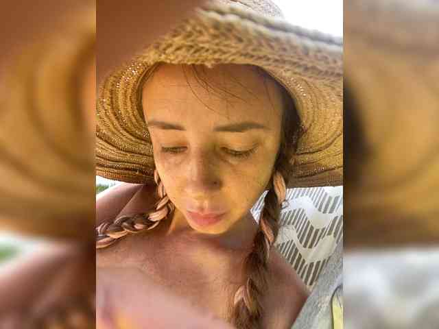 Miss_Milka webcam