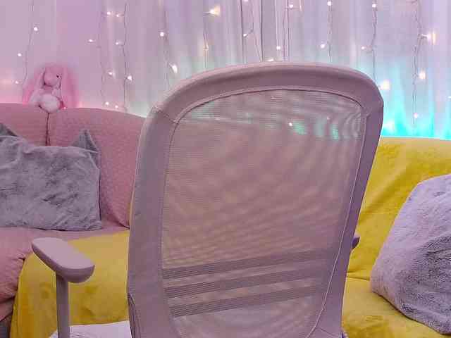 Miss_Milka webcam