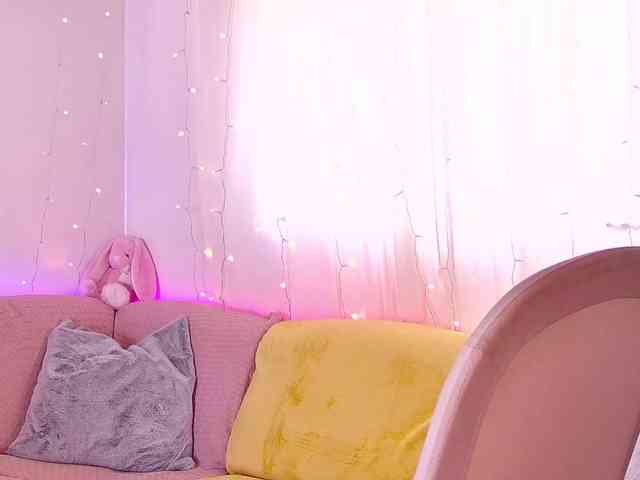 Miss_Milka webcam