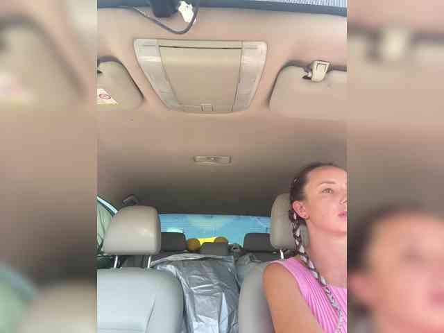 Miss_Milka webcam