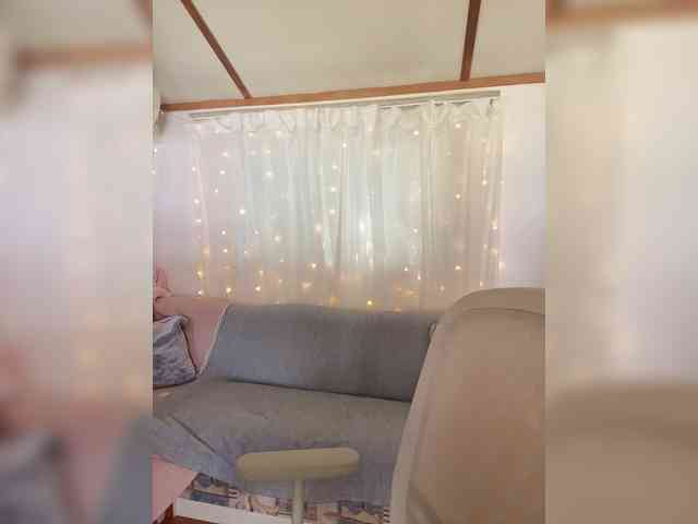Miss_Milka webcam