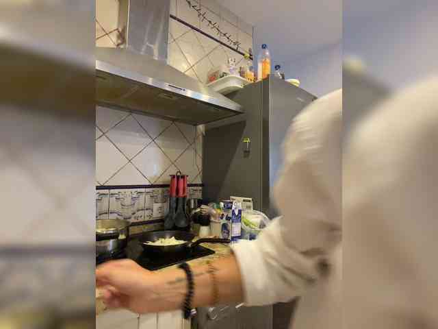 Miss_Milka webcam