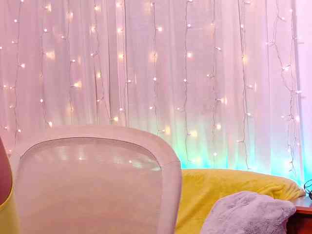 Miss_Milka webcam