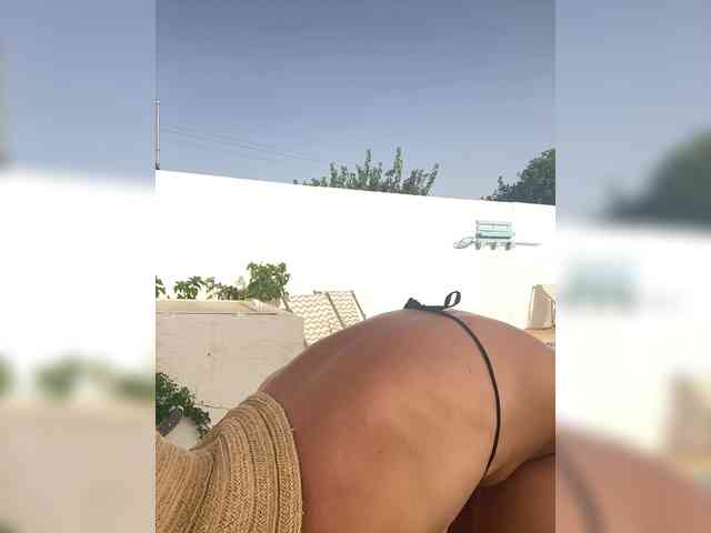 Miss_Milka webcam