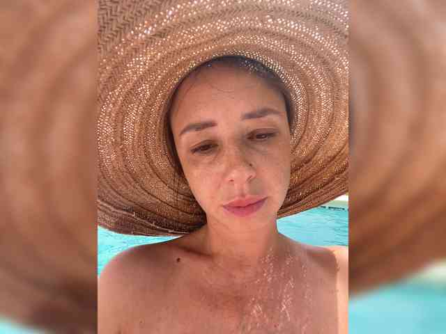 Miss_Milka webcam