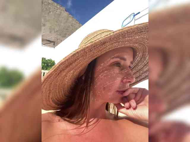 Miss_Milka webcam