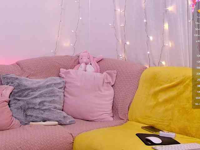 Miss_Milka webcam