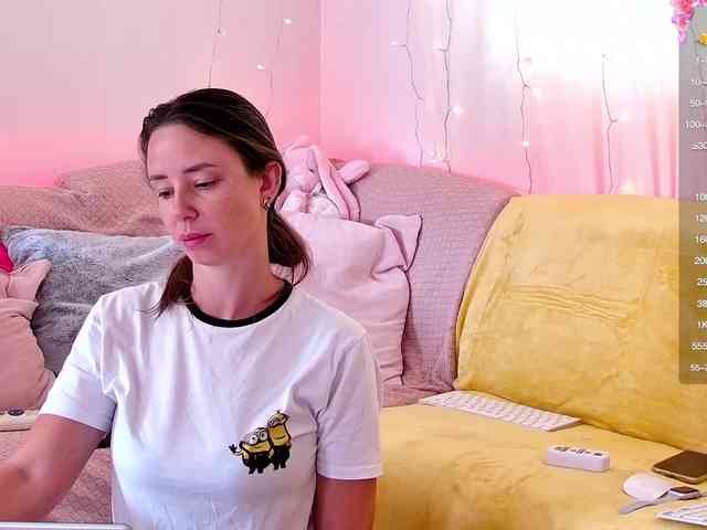 Miss_Milka webcam