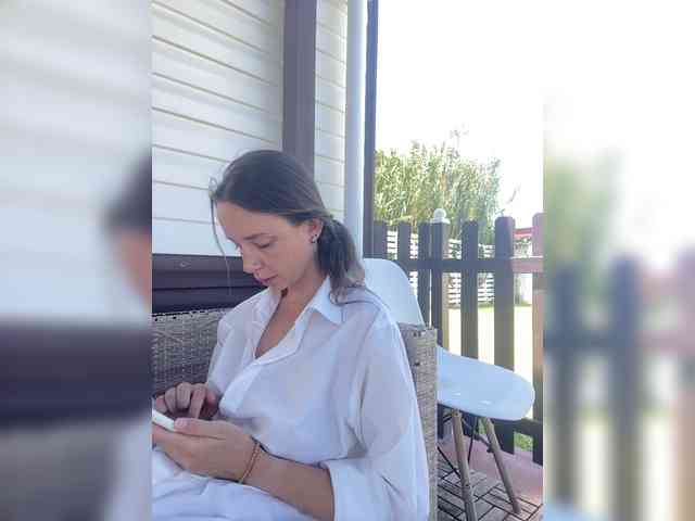 Miss_Milka webcam