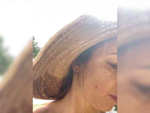 Miss_Milka webcam