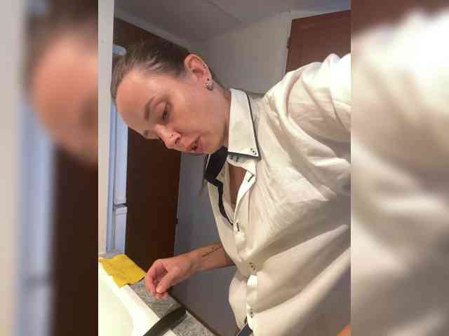Miss_Milka webcam