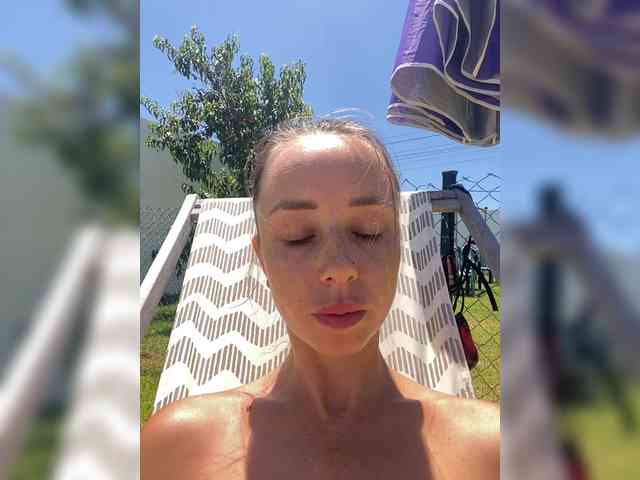 Miss_Milka webcam
