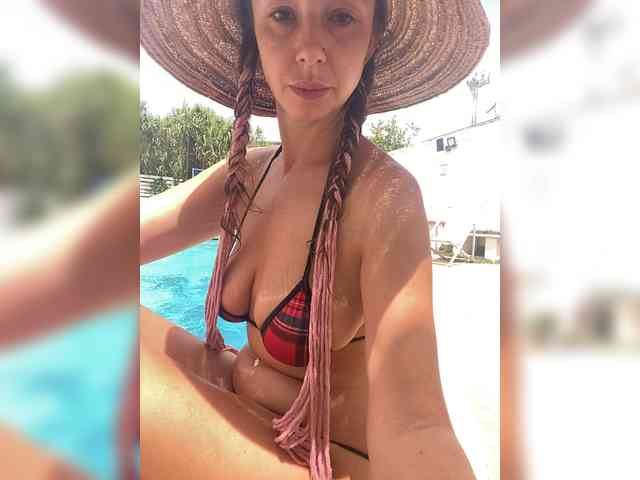 Miss_Milka webcam