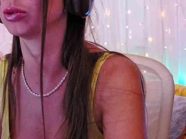 Miss_Milka webcam