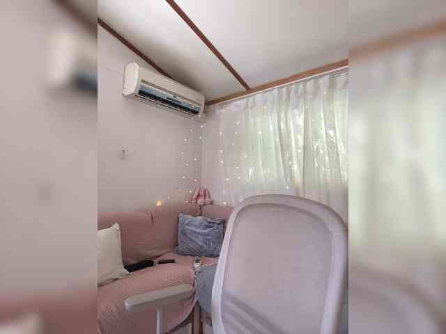 Miss_Milka webcam