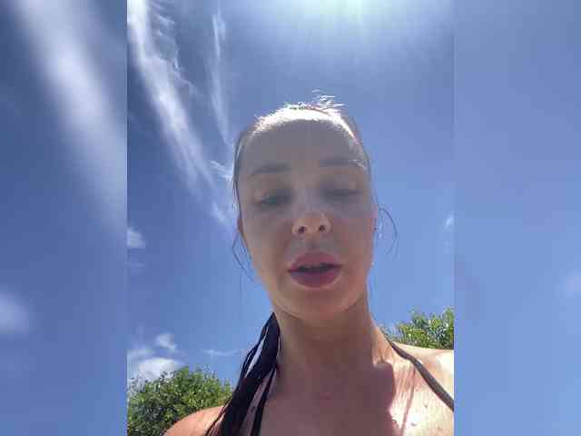 Miss_Milka webcam