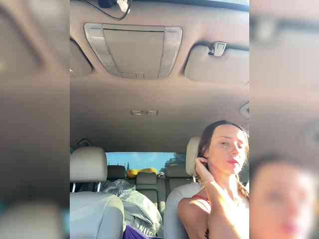 Miss_Milka webcam