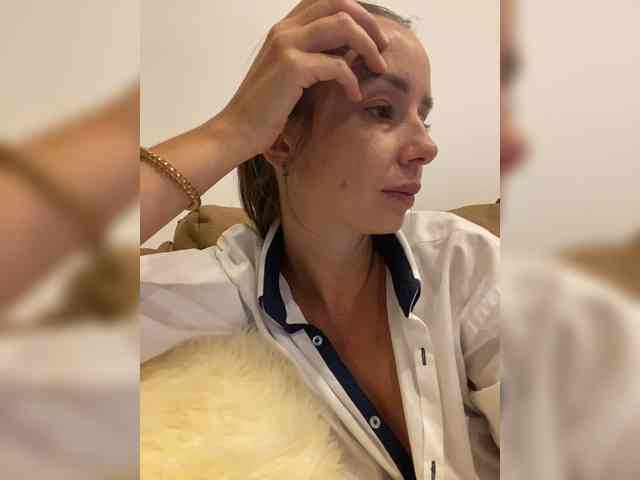 Miss_Milka webcam
