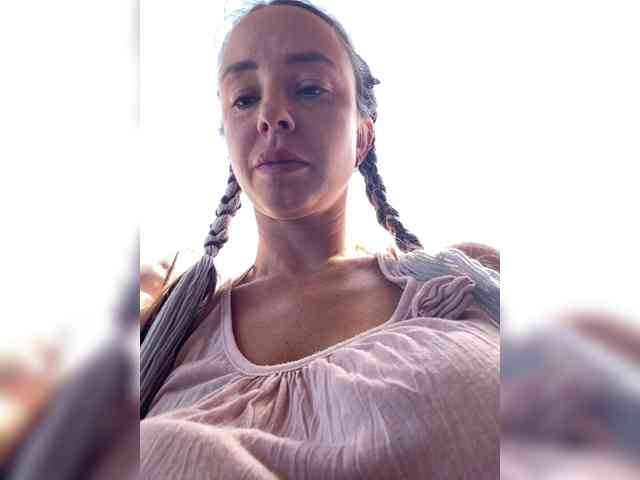 Miss_Milka webcam