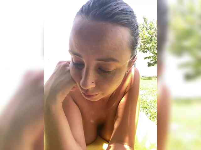 Miss_Milka webcam