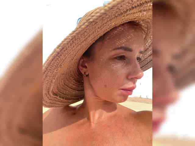 Miss_Milka webcam