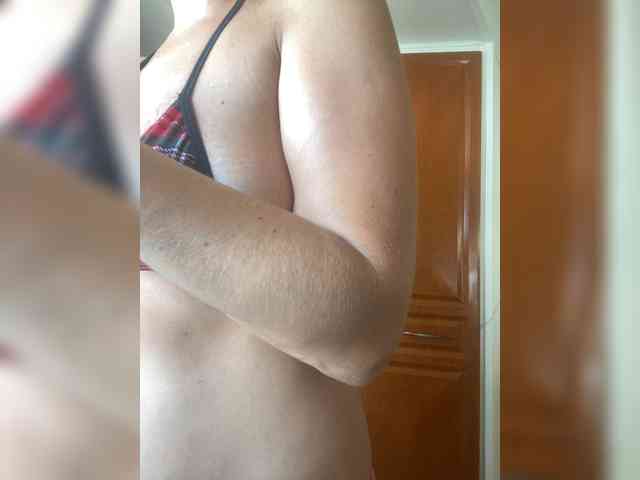 Miss_Milka webcam