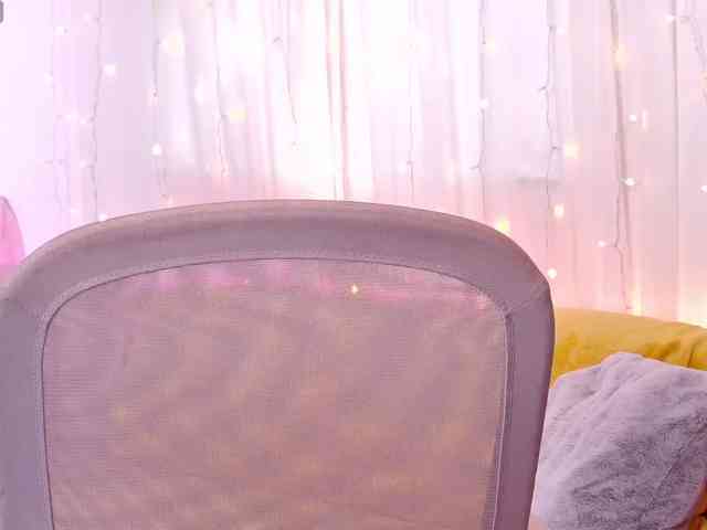 Miss_Milka webcam