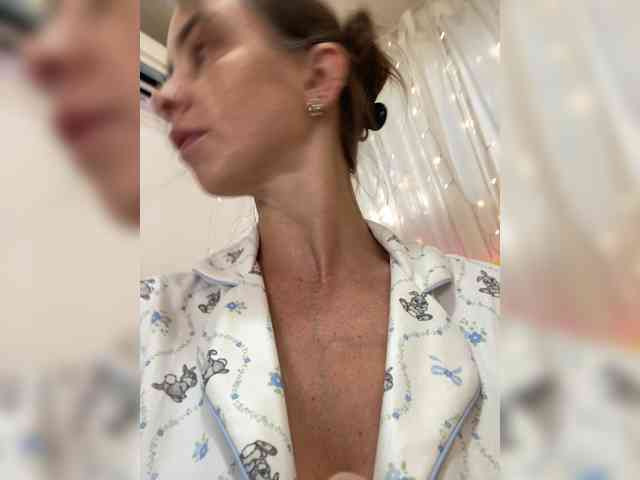 Miss_Milka webcam