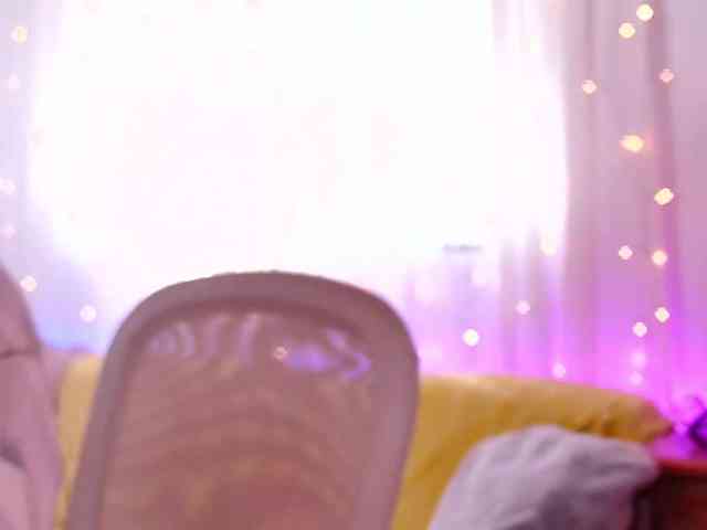 Miss_Milka webcam