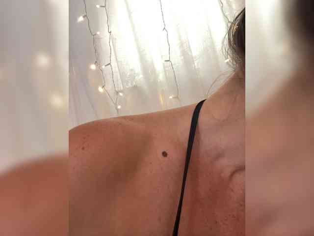 Miss_Milka webcam