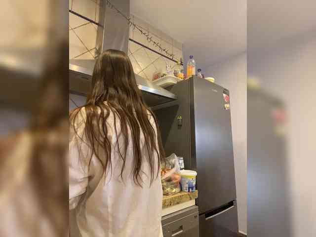 Miss_Milka webcam