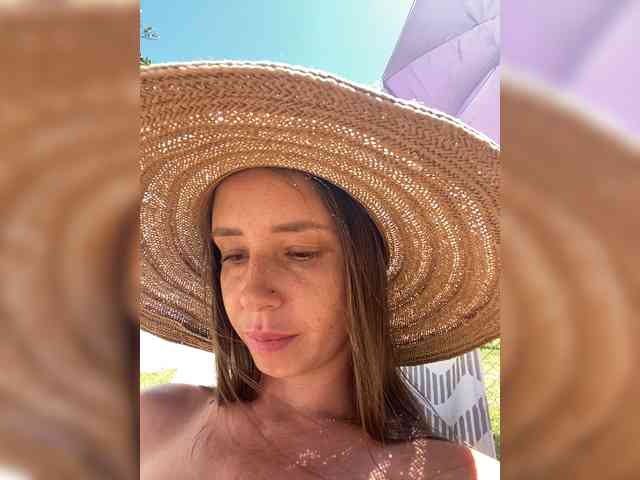 Miss_Milka webcam