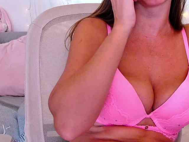 Miss_Milka webcam