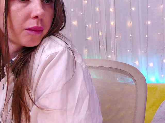 Miss_Milka webcam