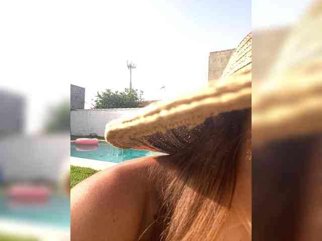 Miss_Milka webcam