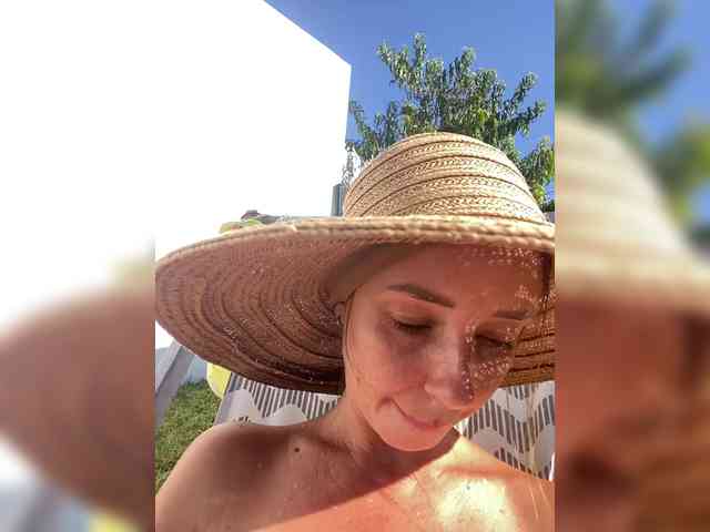 Miss_Milka webcam