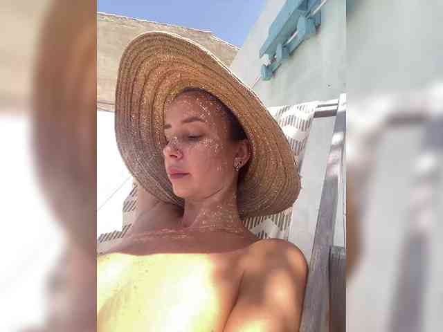 Miss_Milka webcam