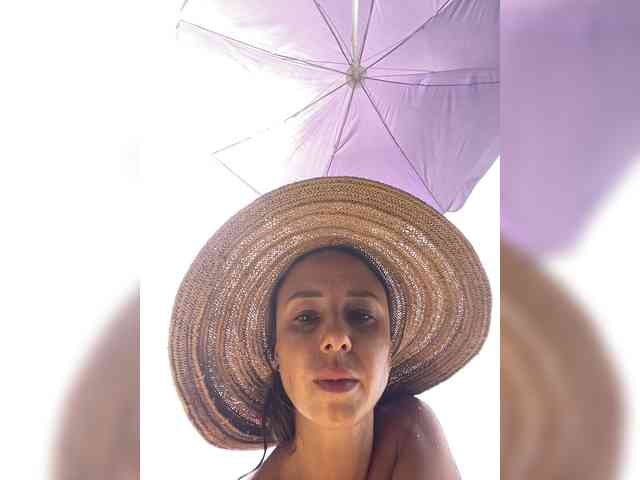 Miss_Milka webcam