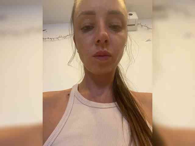 Miss_Milka webcam
