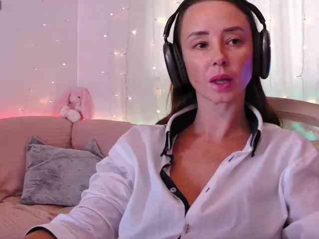 Miss_Milka webcam