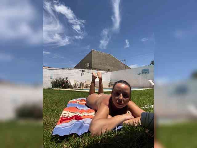 Miss_Milka webcam