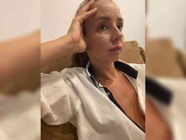 Miss_Milka webcam